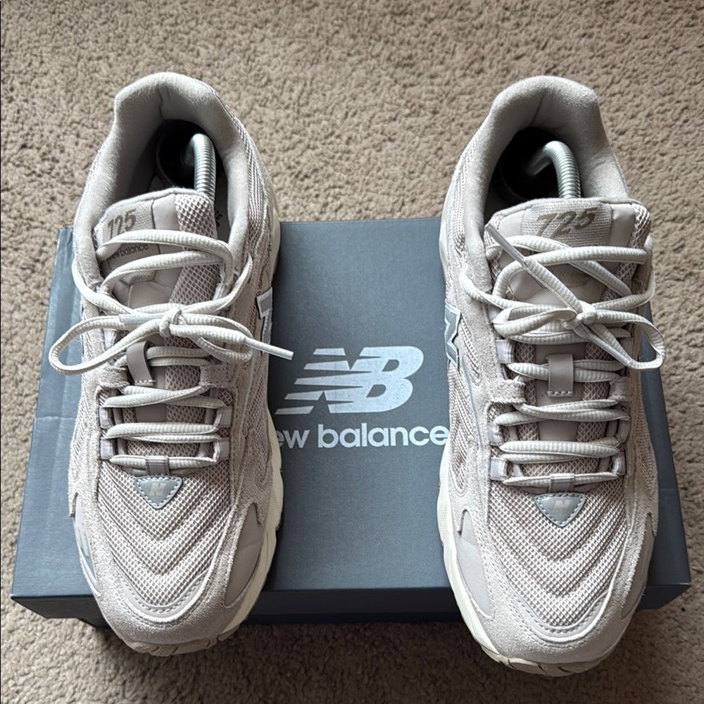 New Balance 725 Grey/Beige
